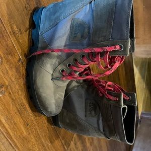 Sorel Lexie wedge boot in Quarry!